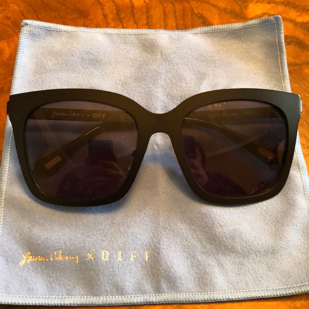 DIFF eyewear Lauren Akins limited edition